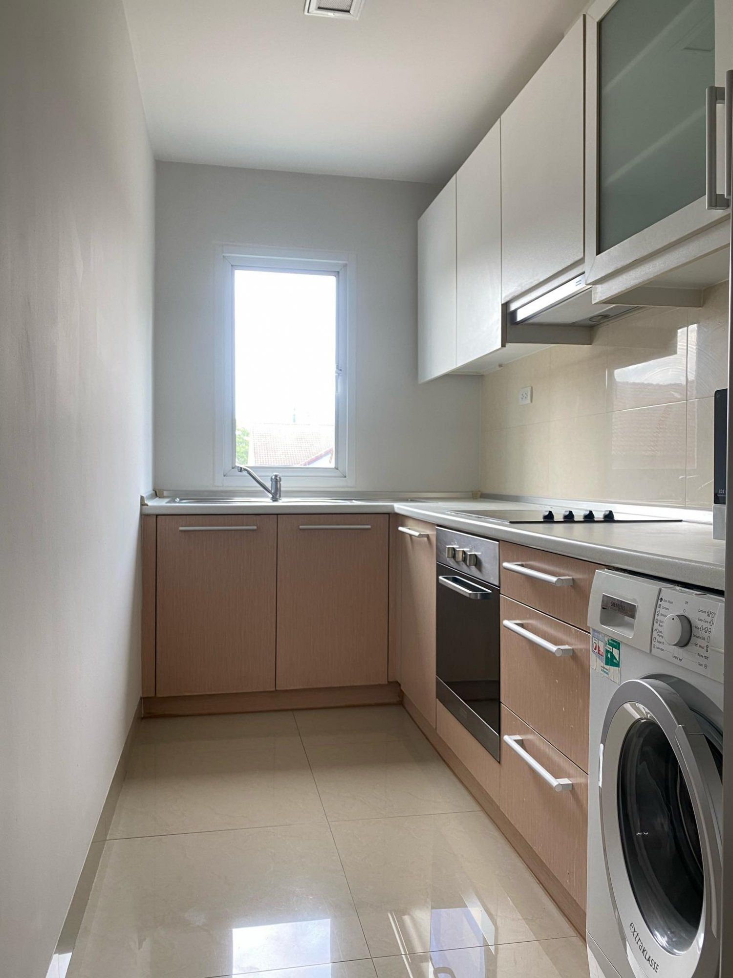 Condo for rent, Residence 52, area 99 sq.m., type 3 bedrooms, 3 bathrooms, near BTS On Nut.