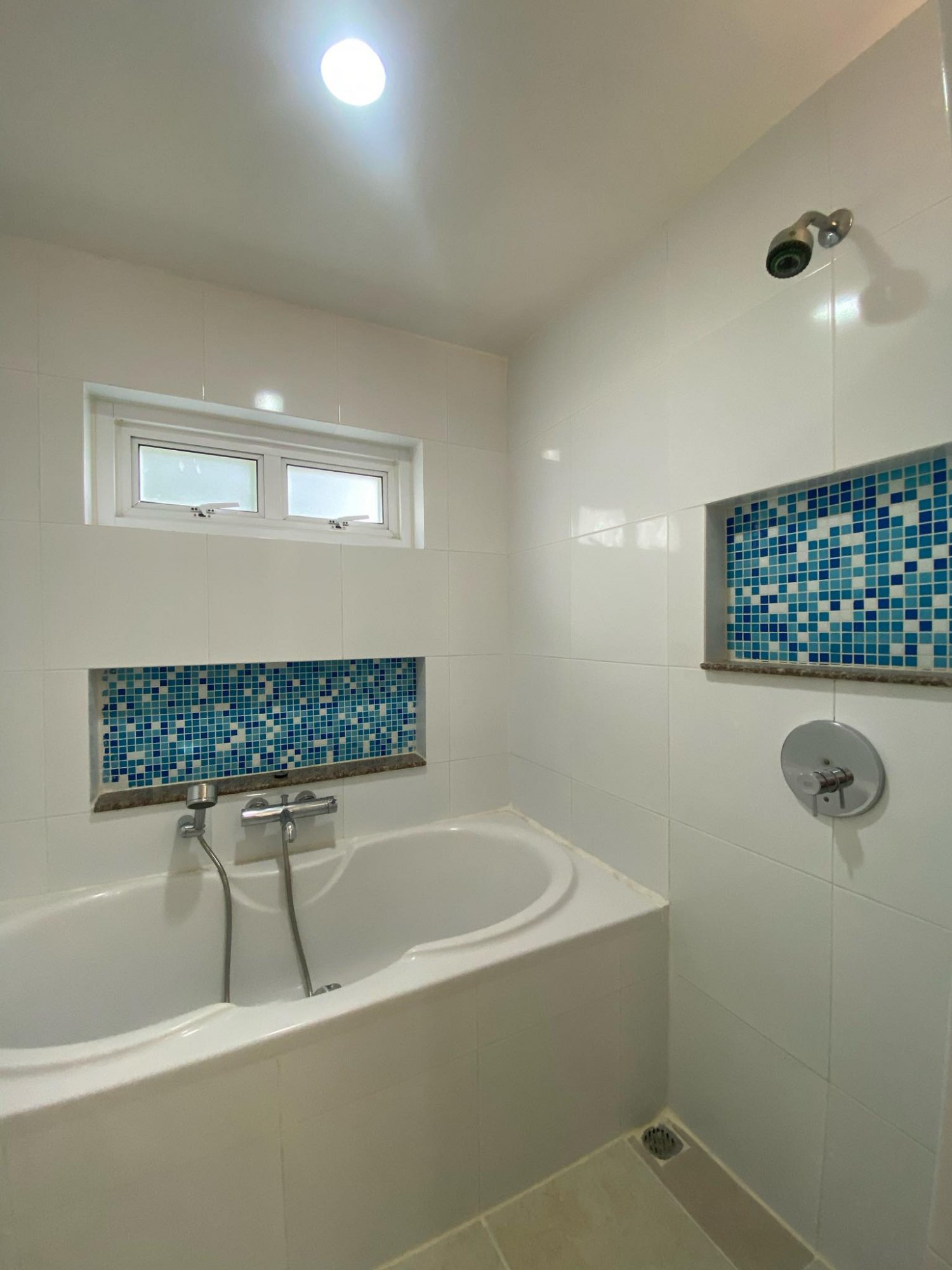 Condo for rent, Residence 52, area 99 sq.m., type 3 bedrooms, 3 bathrooms, near BTS On Nut.