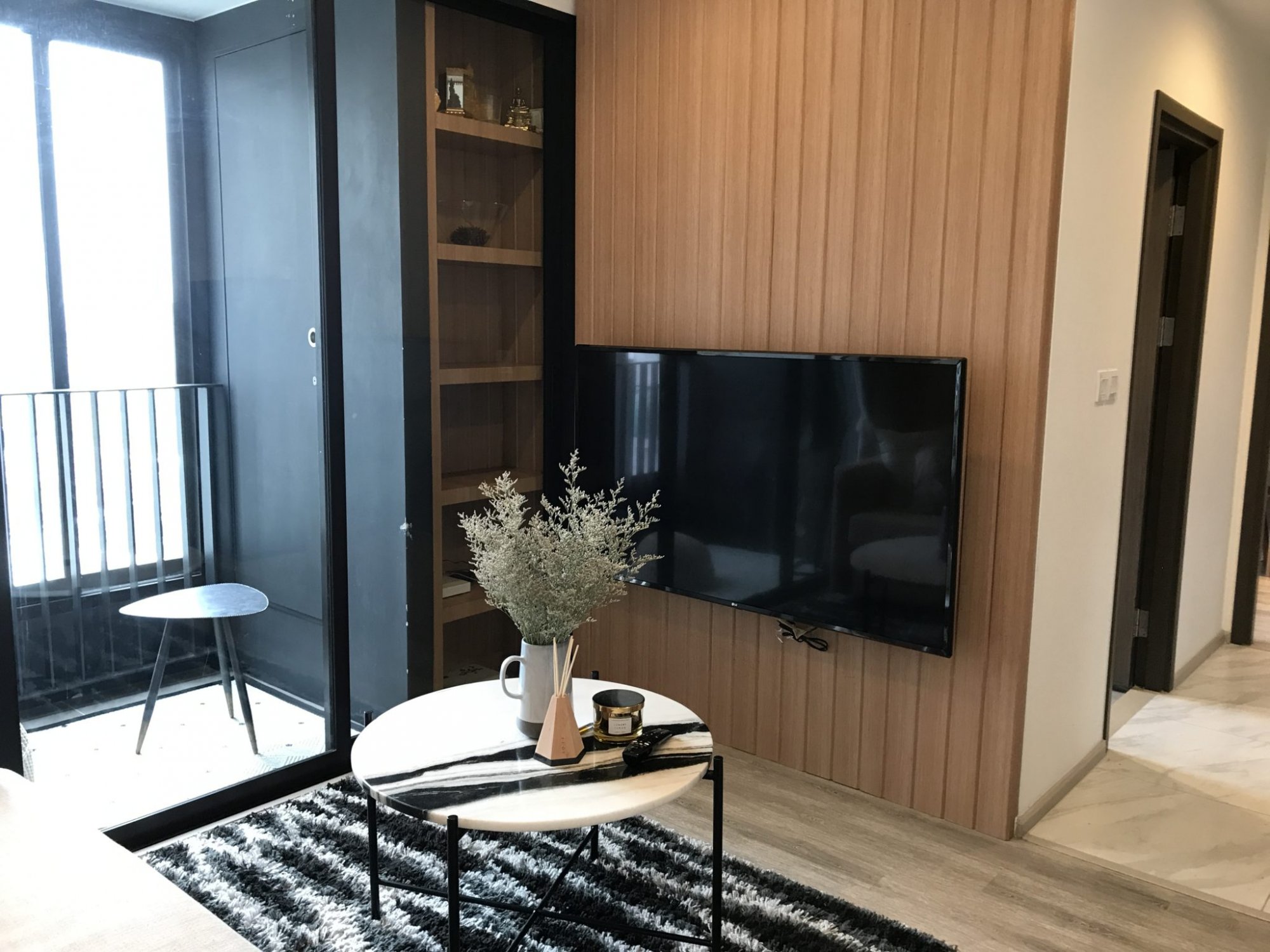 ให้เช่าด่วน ideo mobi asoke 1 ห้องนอน หน้ากว้าง แต่งสวย เครื่องใช้ไฟฟ้าครบ PROP000699