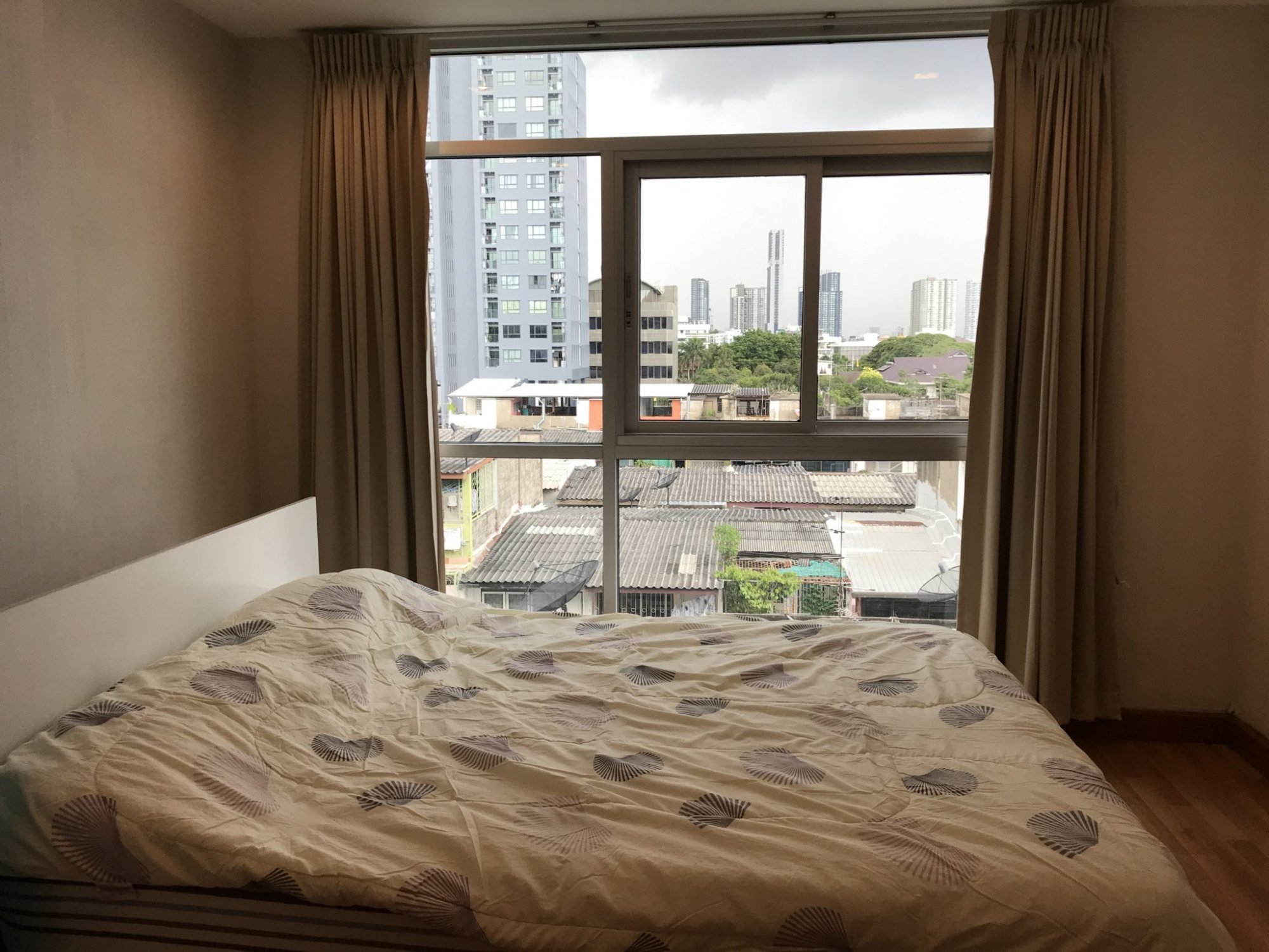 Hot sale!!️ Condo in Sukhumvit area Easy to travel, not far from BTS. PROP000701