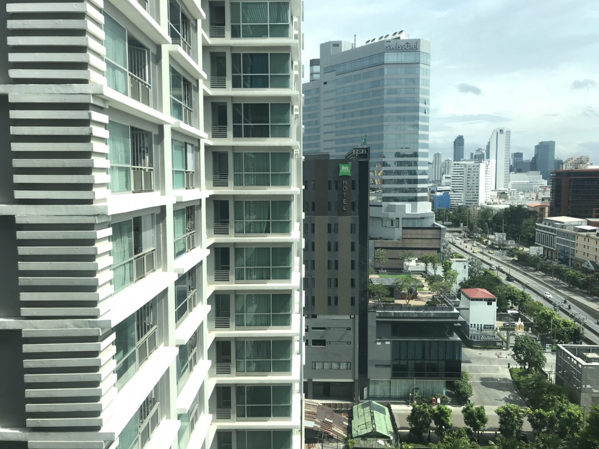 ให้เช่า! Ideo ratchada-huaykwang 1 ห้องนอน 35 ตรม. ใกล้ MRT ห้วยขวาง เพียง 14,000บาท/เดือน เฟอร์นิเจอร์ครบพร้อมเข้าอยู่