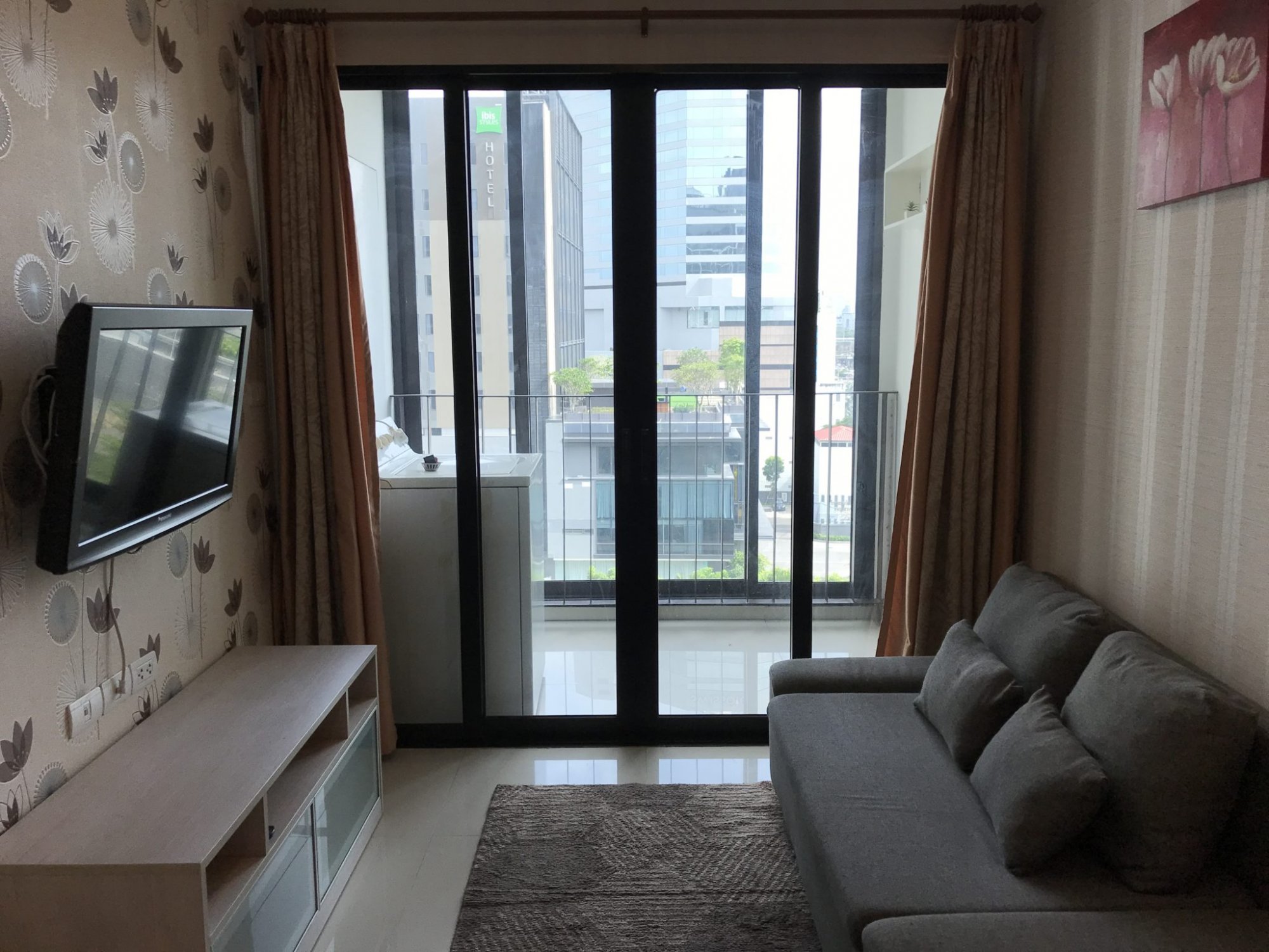 ให้เช่า! Ideo ratchada-huaykwang 1 ห้องนอน 30 ตรม. ใกล้ MRT ห้วยขวาง เพียง 14,000บาท/เดือน เฟอร์นิเจอร์ครบพร้อมเข้าอยู่