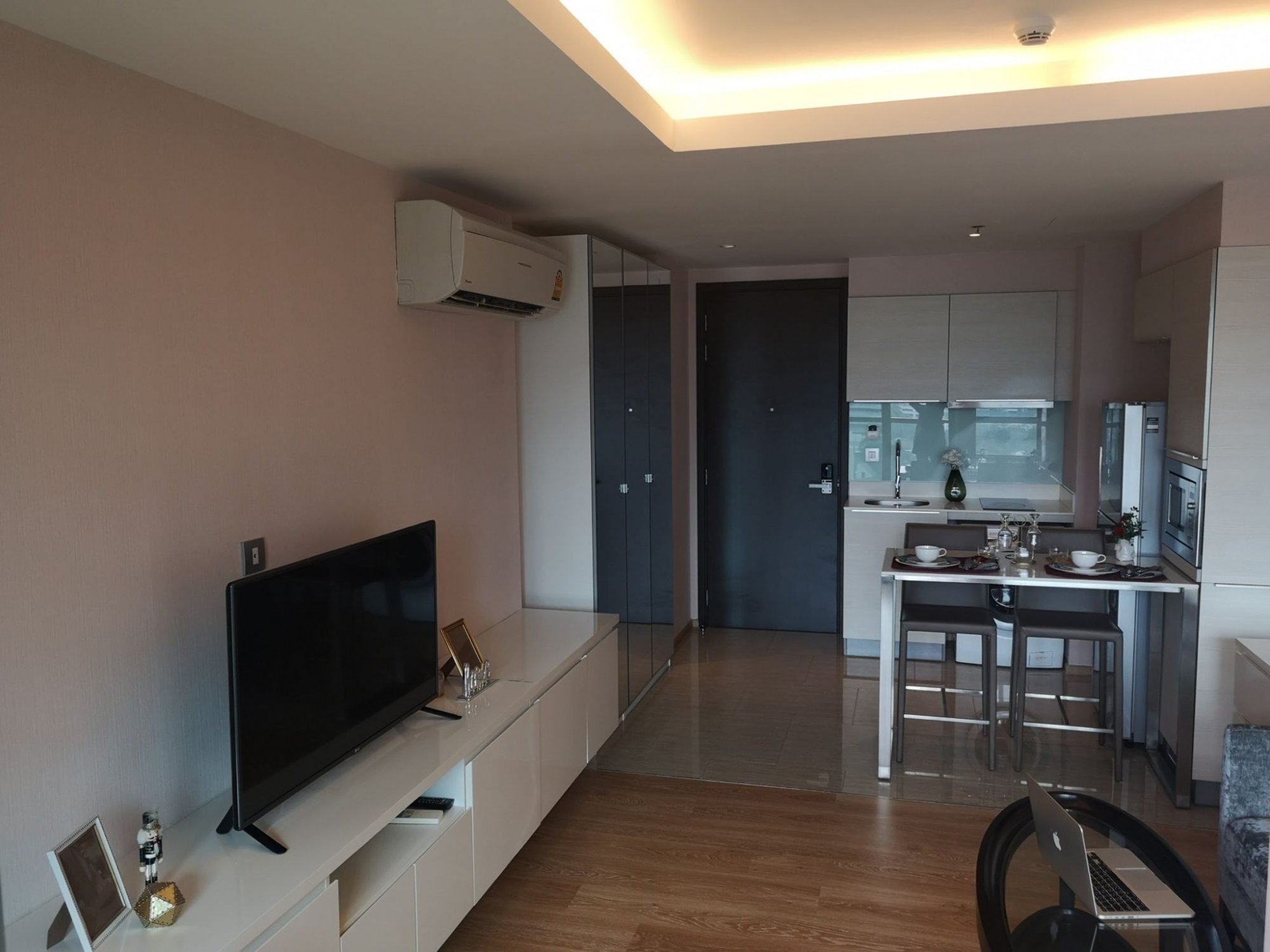 H Condo, 45 ตรม. 29,000 บาท (ต่อรองได้) เจ้าของโพล์สเอง