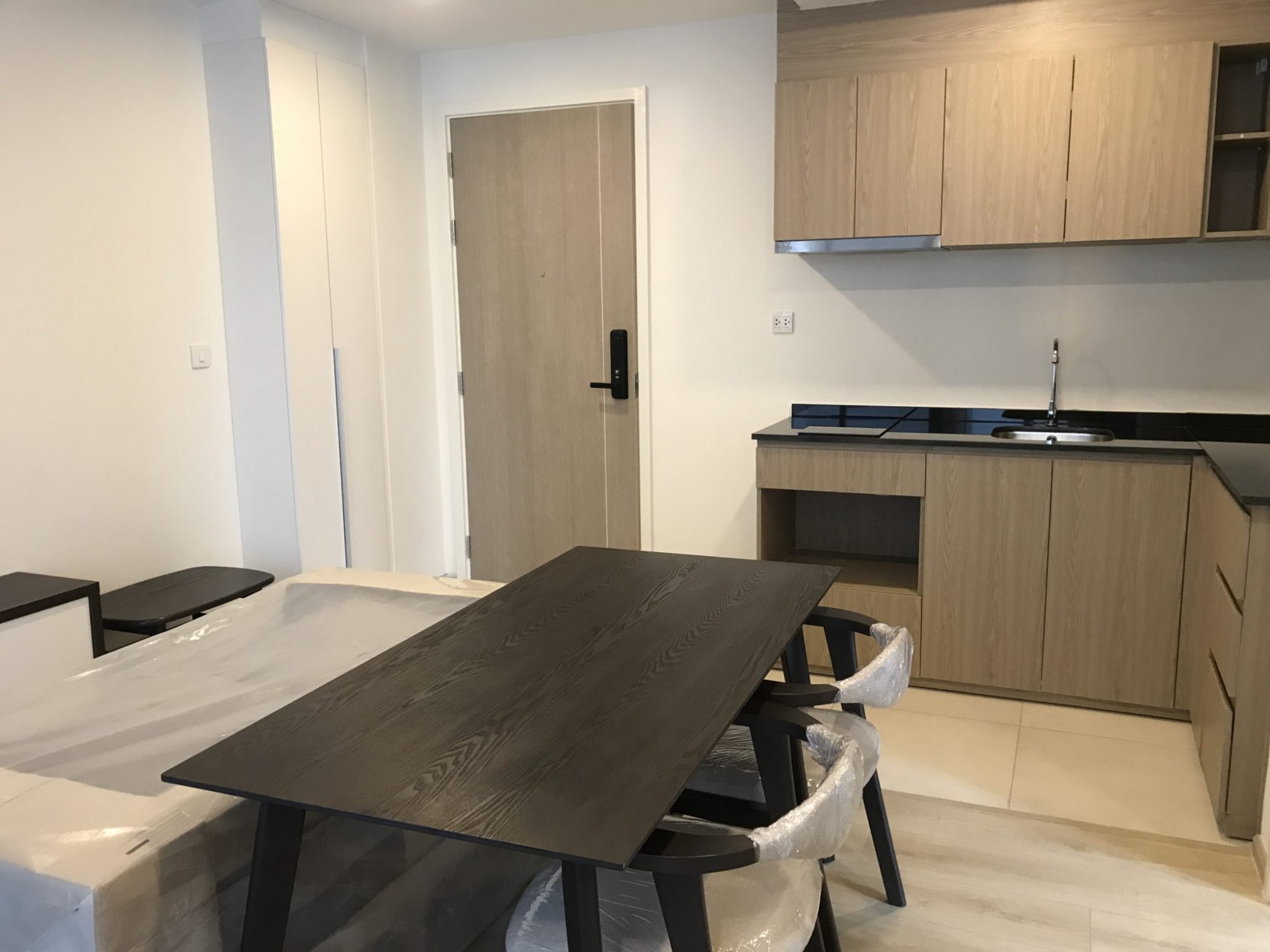 For sale at Chambers Onnut Station 1 Bedroom 1 Bathroom 4,980,000THB Fully furnished