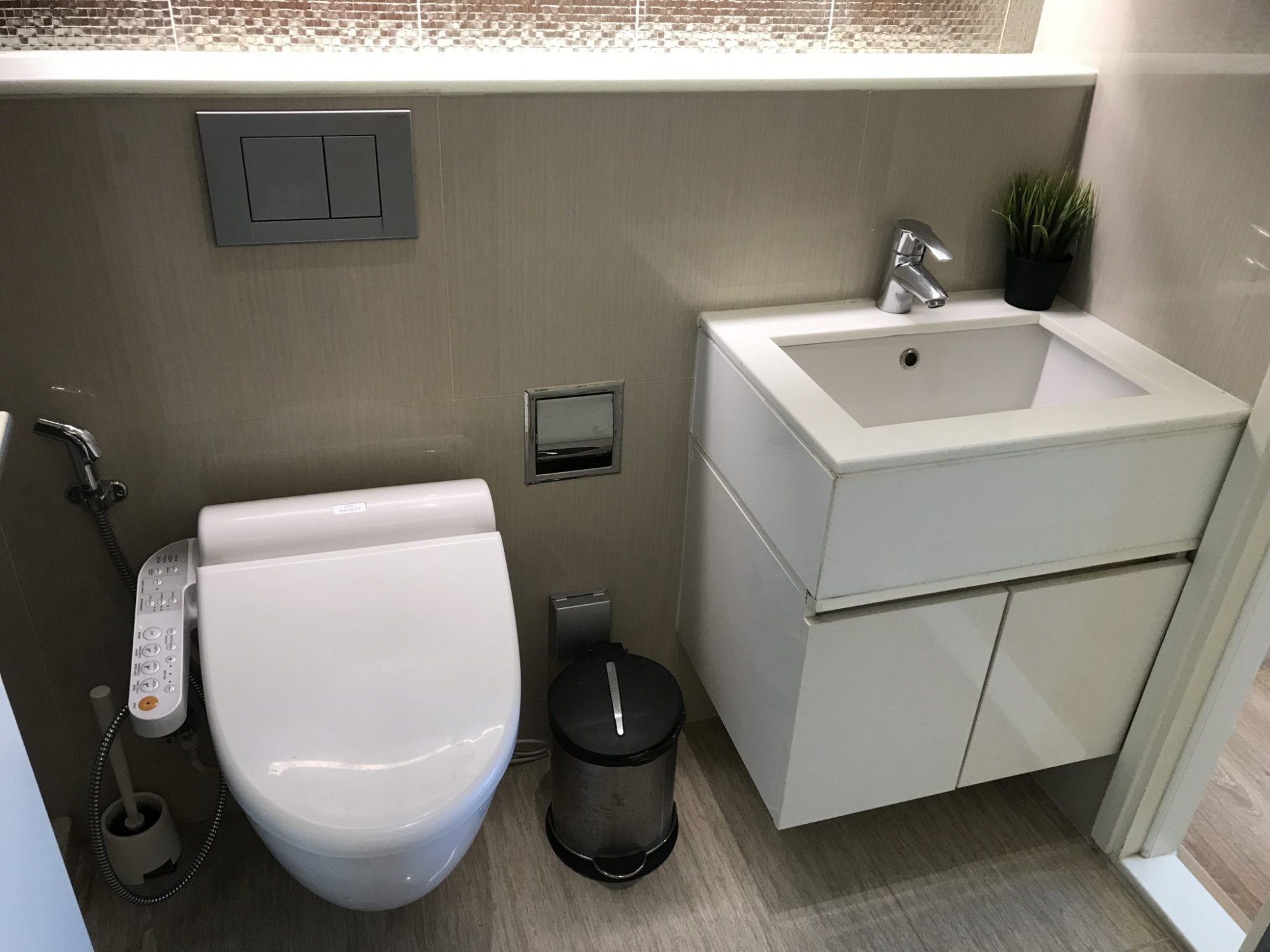 For rent at H Sukhumvit 43 1 Bedroom 1 Bathroom 28,000THB/Month Fully furnished