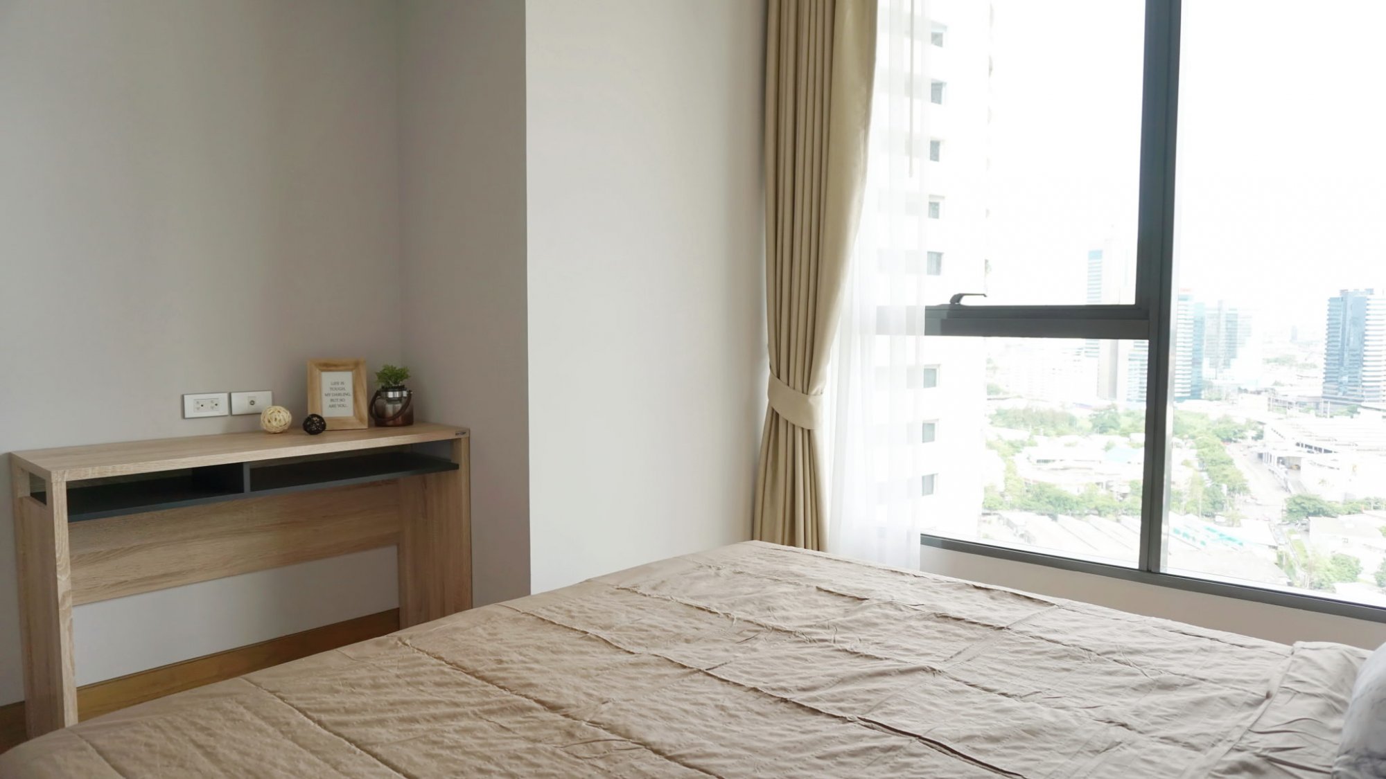 ปล่อยเช่า! The Lumpini 24 ในราคาเพียง 25,000บาท/เดือน 1 ห้องนอน 1 ห้องน้ำ 38ตรม. ใกล้ BTS พร้อมพงษ์ เฟอร์นิเจอร์ครบพร้อมเข้าอยู่