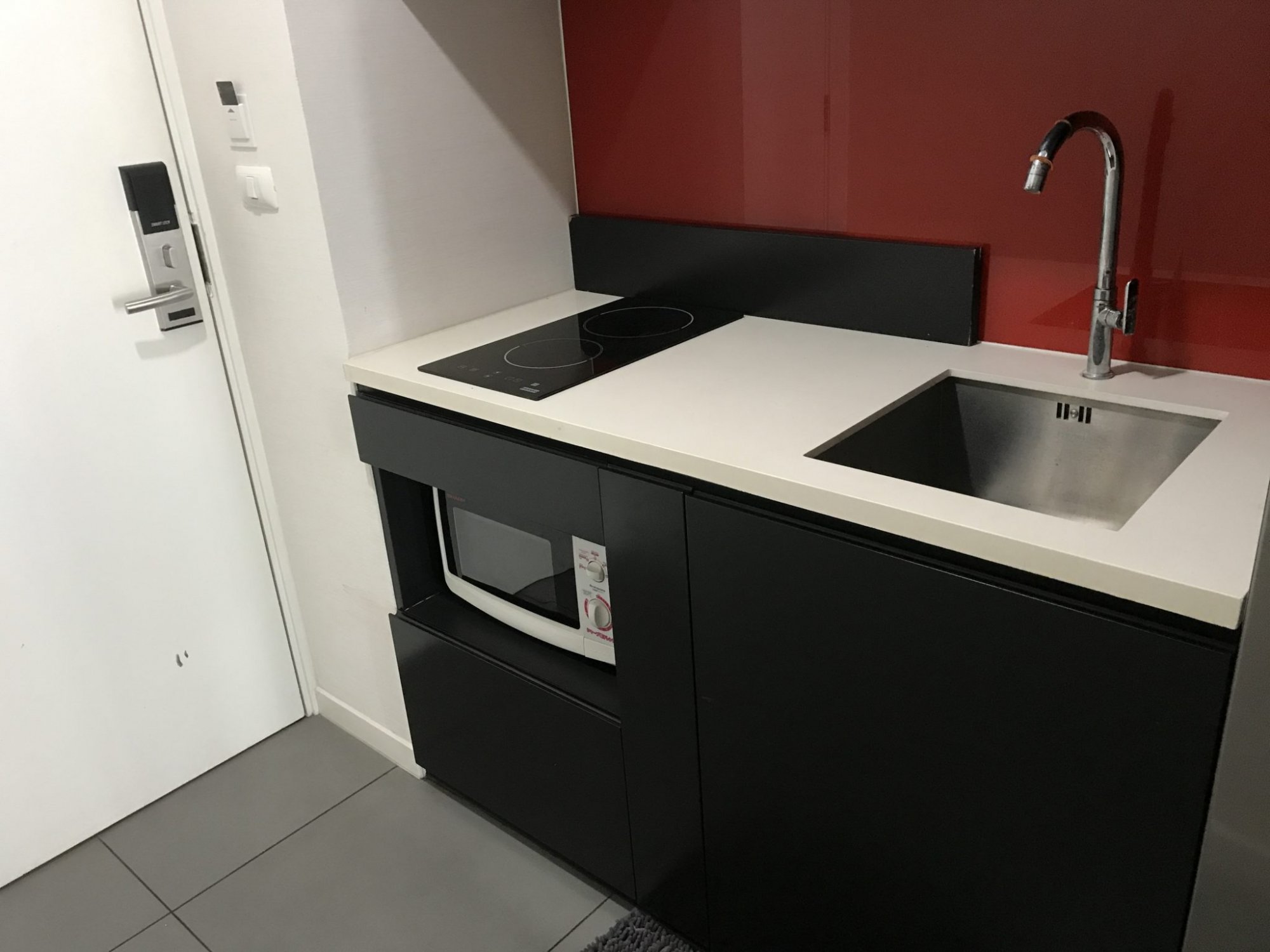 ปล่อยเช่า! Siamese Surawong (ไซมิส สุรวงศ์) ในราคาเพียง 20,000บาท/เดือน 1 ห้องนอน 1 ห้องน้ำ 42ตรม. ใกล้ BTS ช่องนนทรี เฟอร์นิเจอร์ครบพร้อมเข้าอยู่