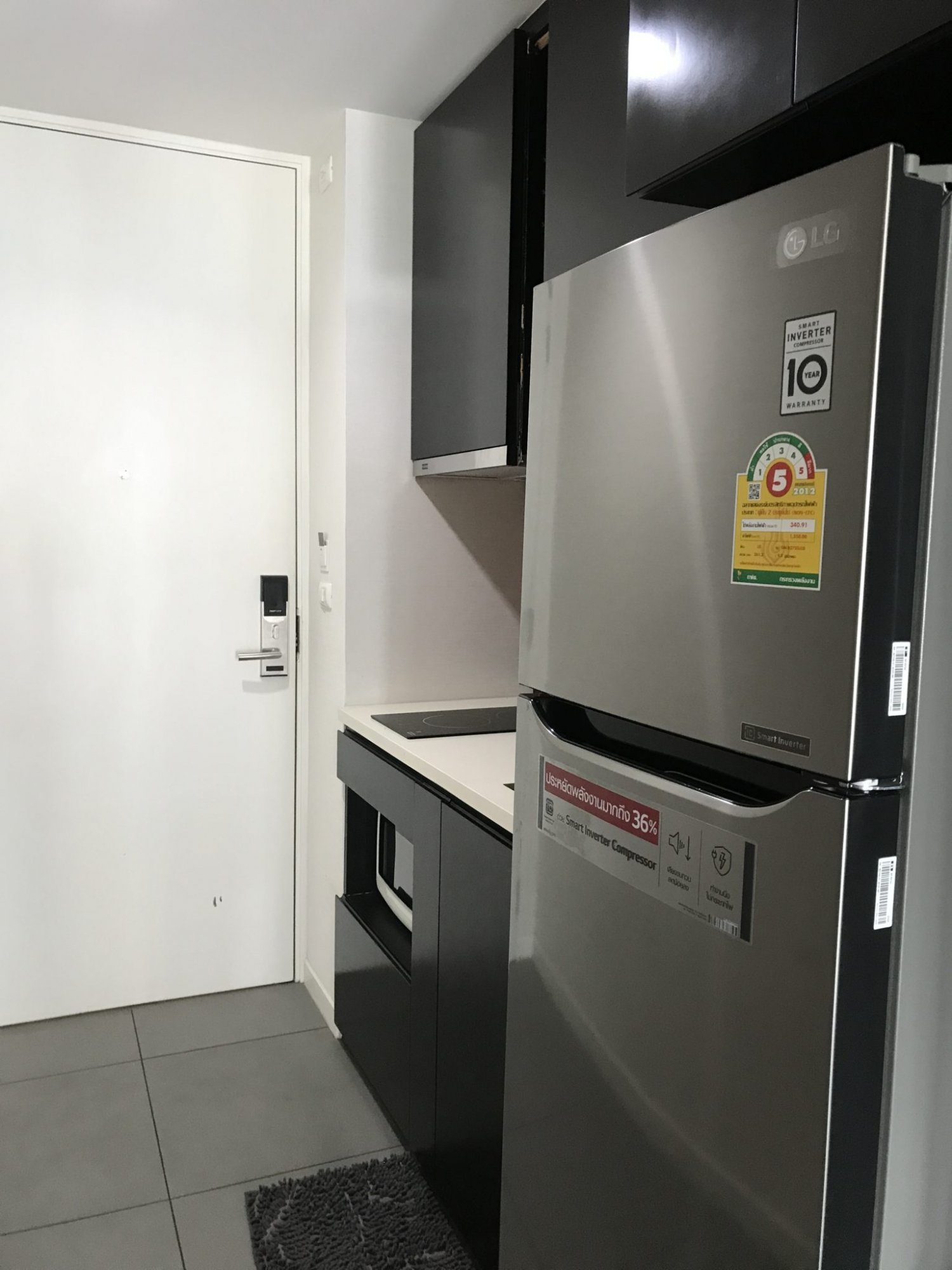 ปล่อยเช่า! Siamese Surawong (ไซมิส สุรวงศ์) ในราคาเพียง 20,000บาท/เดือน 1 ห้องนอน 1 ห้องน้ำ 42ตรม. ใกล้ BTS ช่องนนทรี เฟอร์นิเจอร์ครบพร้อมเข้าอยู่