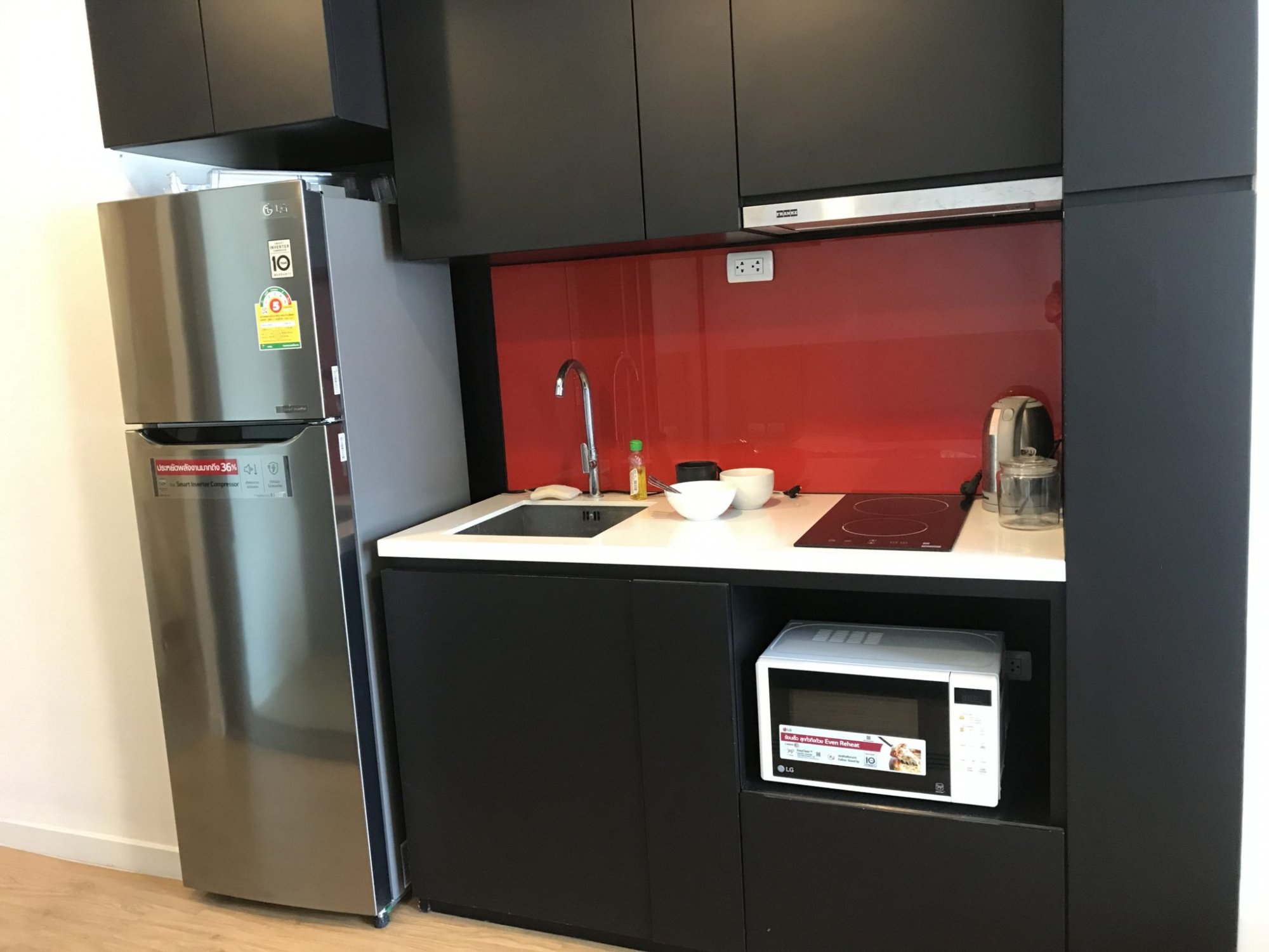 ปล่อยเช่า! Siamese Surawong (ไซมิส สุรวงศ์) ในราคาเพียง 20,000บาท/เดือน 1 ห้องนอน 1 ห้องน้ำ 35ตรม. ใกล้ BTS ช่องนนทรี เฟอร์นิเจอร์ครบพร้อมเข้าอยู่