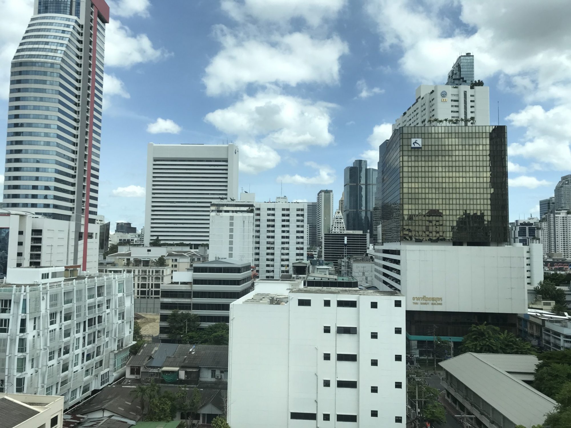 ปล่อยเช่า! Siamese Surawong (ไซมิส สุรวงศ์) ในราคาเพียง 20,000บาท/เดือน 1 ห้องนอน 1 ห้องน้ำ 35ตรม. ใกล้ BTS ช่องนนทรี เฟอร์นิเจอร์ครบพร้อมเข้าอยู่