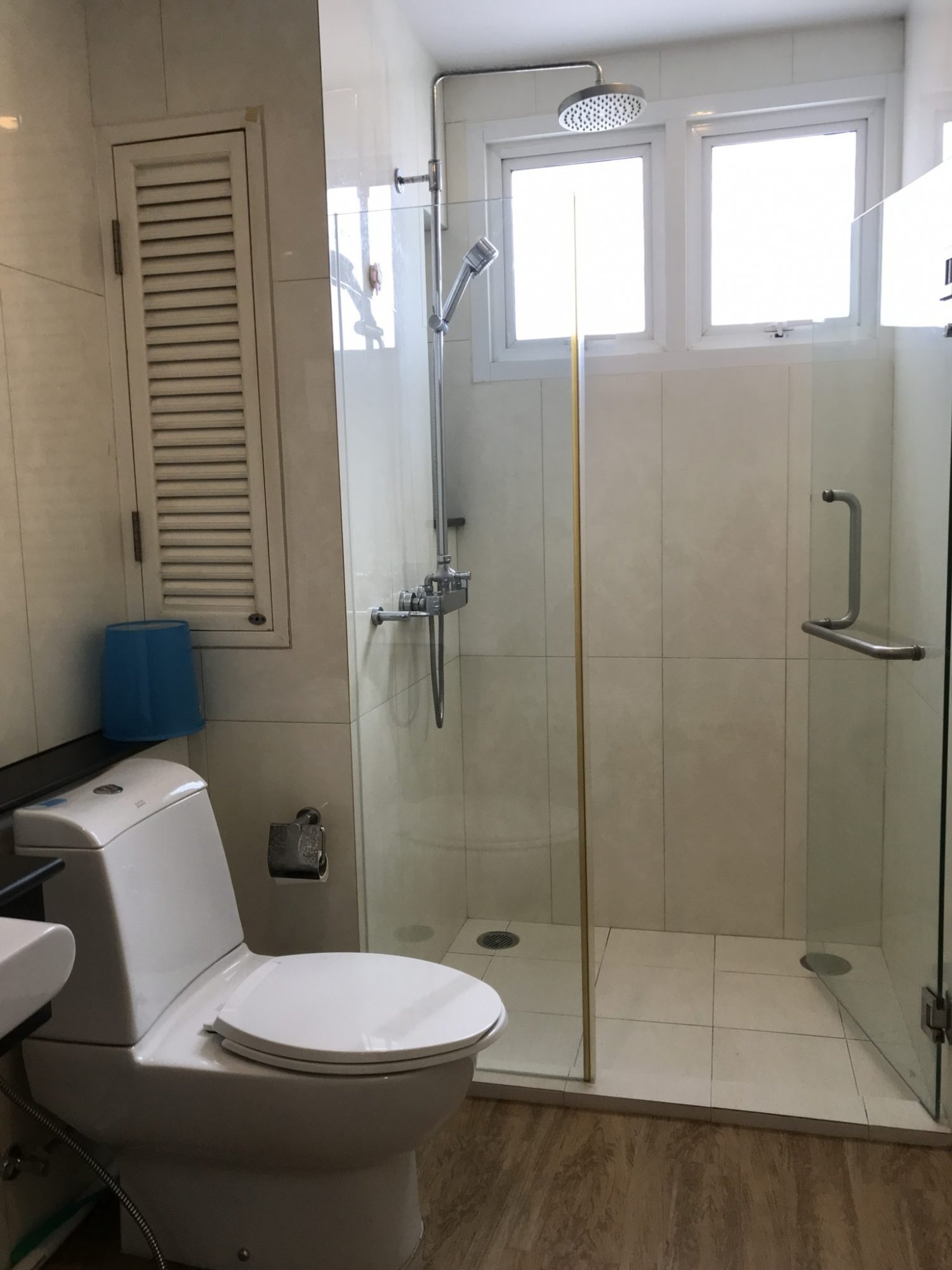 ปล่อยเช่า! The Surawong (เดอะ สุรวงศ์) ในราคาเพียง 20,000บาท/เดือน 1 ห้องนอน 1 ห้องน้ำ 45ตรม. ใกล้ BTS ช่องนนทรี เฟอร์นิเจอร์ครบพร้อมเข้าอยู่