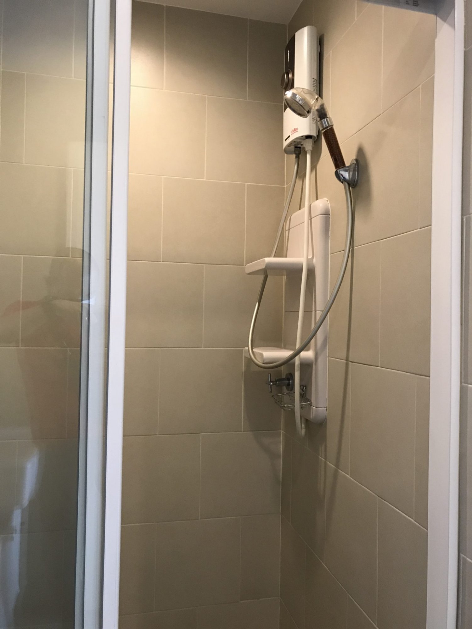 ขายห้อง Studio ขนาด 25.5ตร.ม. • • โครงการเดอะเบส พระราม9 • • วิวสระน้ำและวิวเมือง • • ใกล้ MRT สายสีส้ม (กำลังก่อสร้าง)