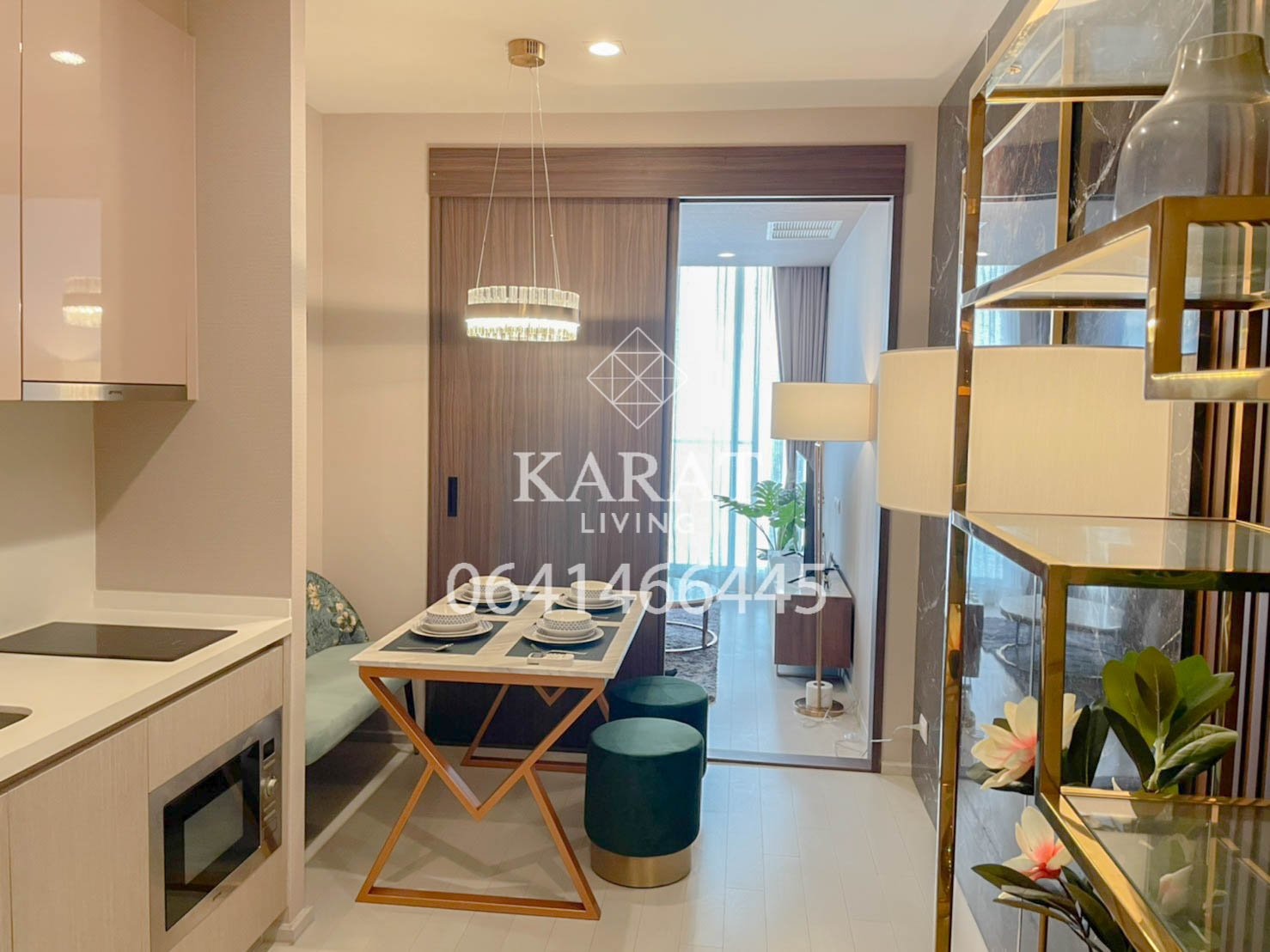 Noble ploenchit for rent 1 Bed 1 bath 45 sq.m Beautiful decor the best of project 36,000 THB fully furnished Fl. 11 Building C with Skywalk connection to BTS Phloen Chit. K.Bee 064146-6445 (R5654)