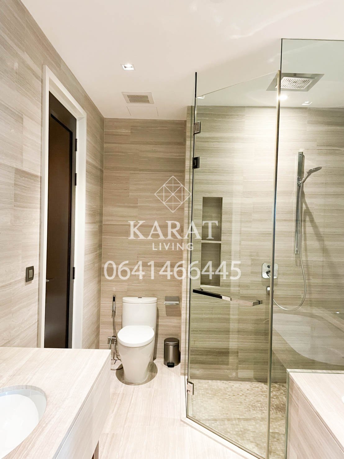 THE DIPLOMAT 39 for rent 1 bed 1 bath.54 sq.m fully furnished 50,000 THB  FL.15 K.Bee 064146-6445 (R5655)