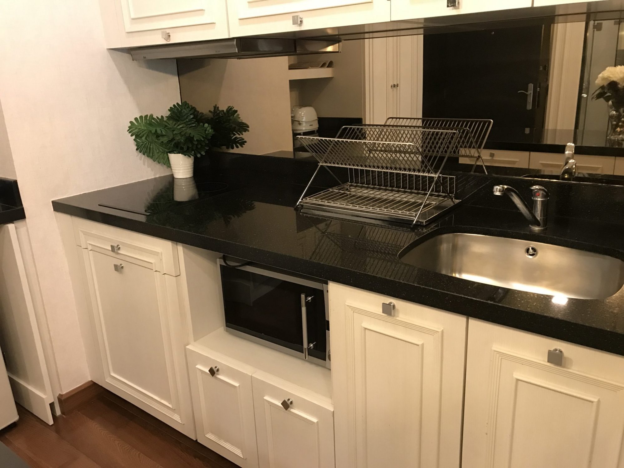 ปล่อยเช่า! The Address Chidlom เพียง 32,000บาท/เดือน สตูดิโอ ขนาด 42ตรม. ใกล้ BTS เพลินจิต เฟอร์นิเจอร์ครบพร้อมเข้าอยู่