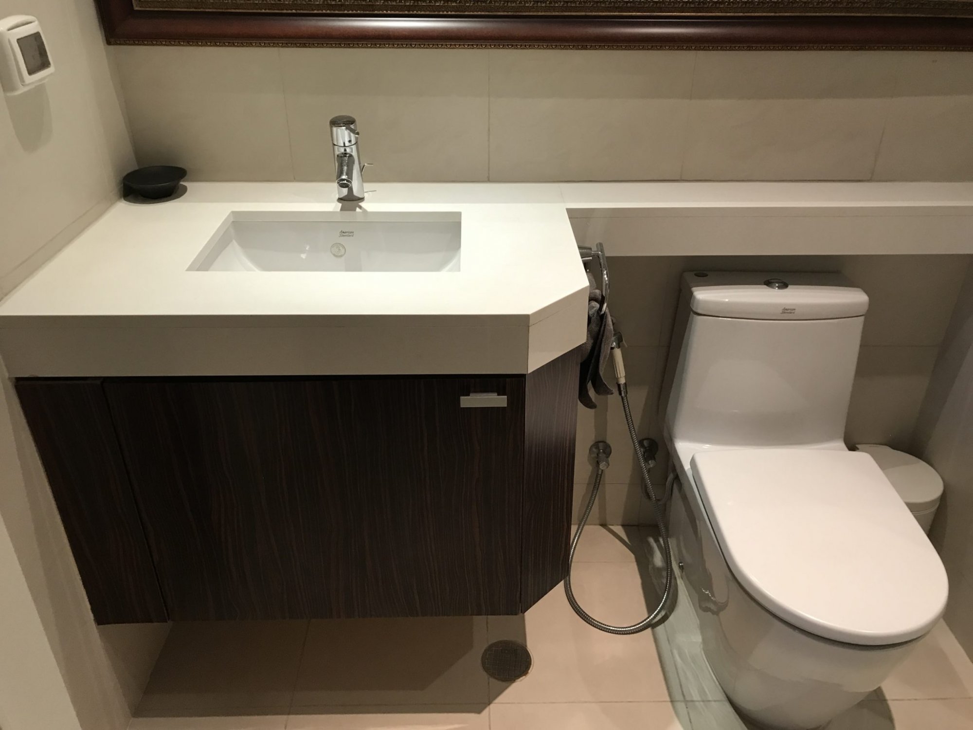 ปล่อยเช่า! Athenee Residence (แอทธินี เรสซิเด้นซ์) เพียง 170,000บาท/เดือน 3 ห้องนอน 1 ห้องน้ำ 215ตรม. ใกล้ BTS เพลินจิต เฟอร์นิเจอร์ครบพร้อมเข้าอยู่