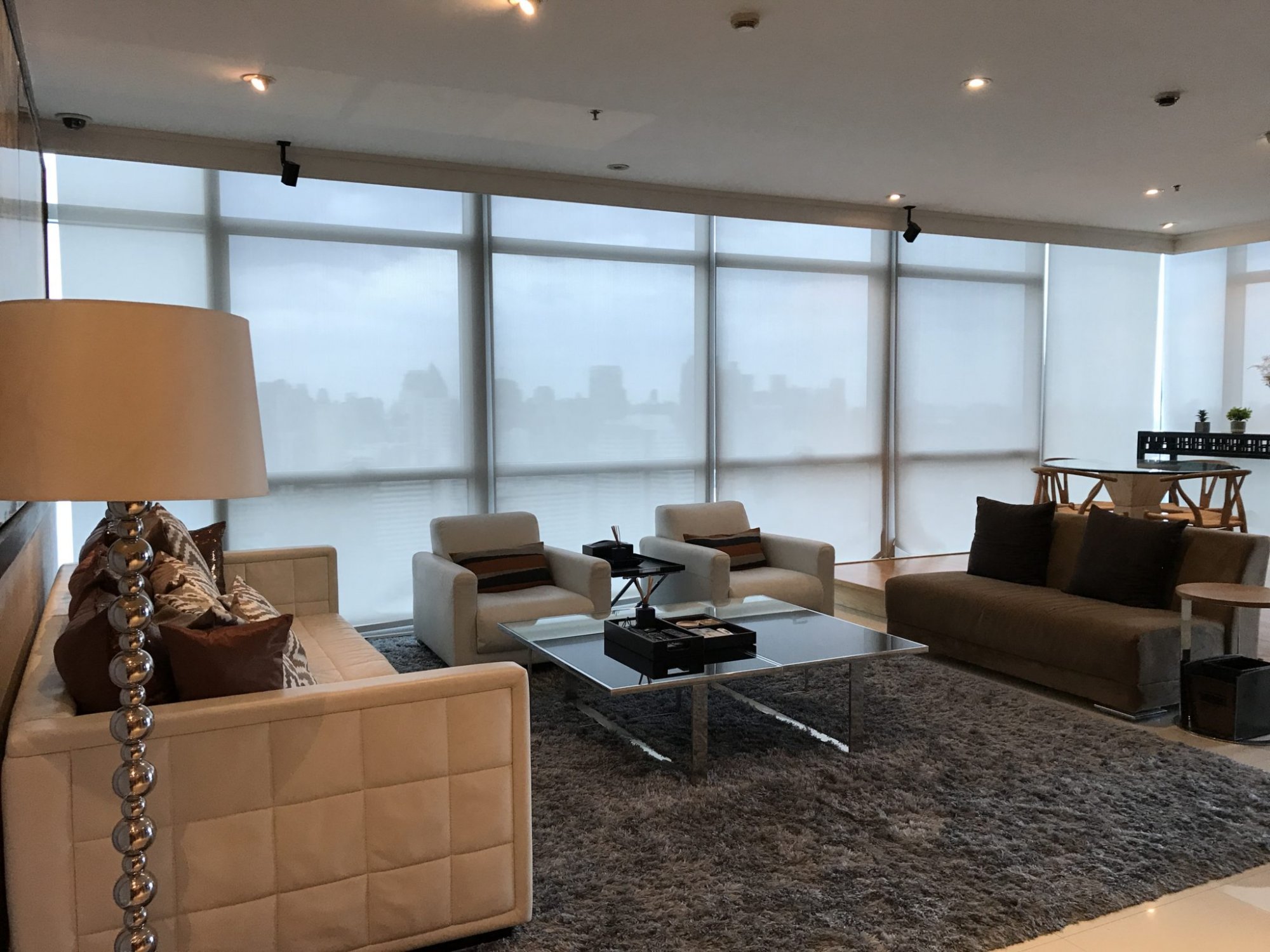 ปล่อยเช่า! Athenee Residence (แอทธินี เรสซิเด้นซ์) เพียง 170,000บาท/เดือน 3 ห้องนอน 1 ห้องน้ำ 215ตรม. ใกล้ BTS เพลินจิต เฟอร์นิเจอร์ครบพร้อมเข้าอยู่