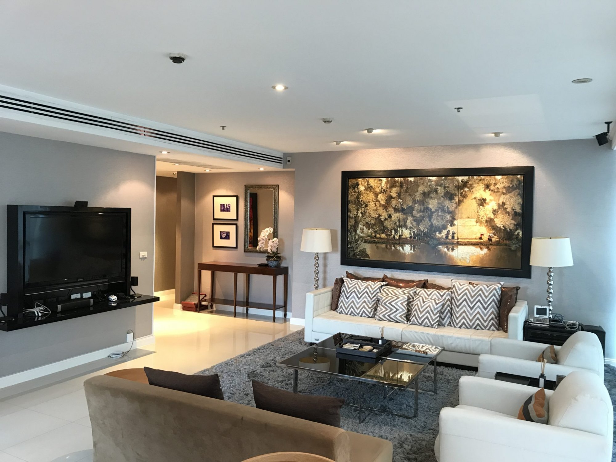 ปล่อยเช่า! Athenee Residence (แอทธินี เรสซิเด้นซ์) เพียง 170,000บาท/เดือน 3 ห้องนอน 1 ห้องน้ำ 215ตรม. ใกล้ BTS เพลินจิต เฟอร์นิเจอร์ครบพร้อมเข้าอยู่